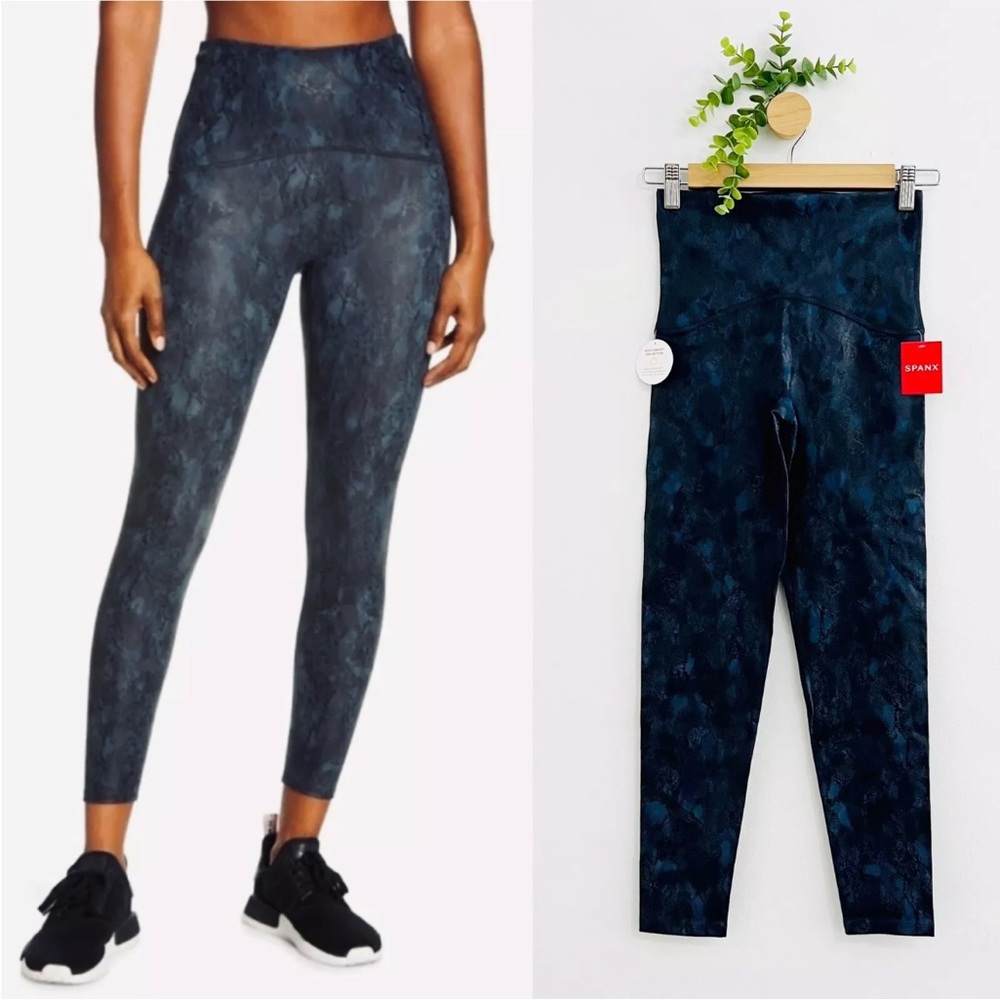 Spanx  woman leggings